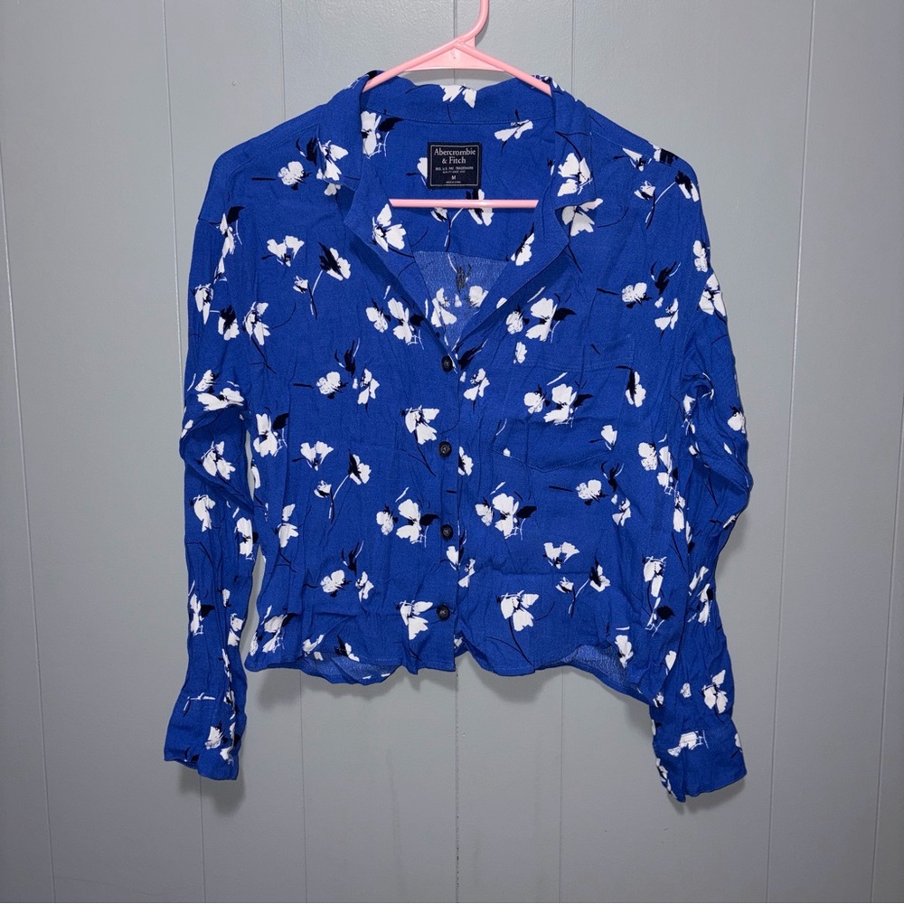 Abercrombie & Fitch Blue Floral Button Down Blouse Medium